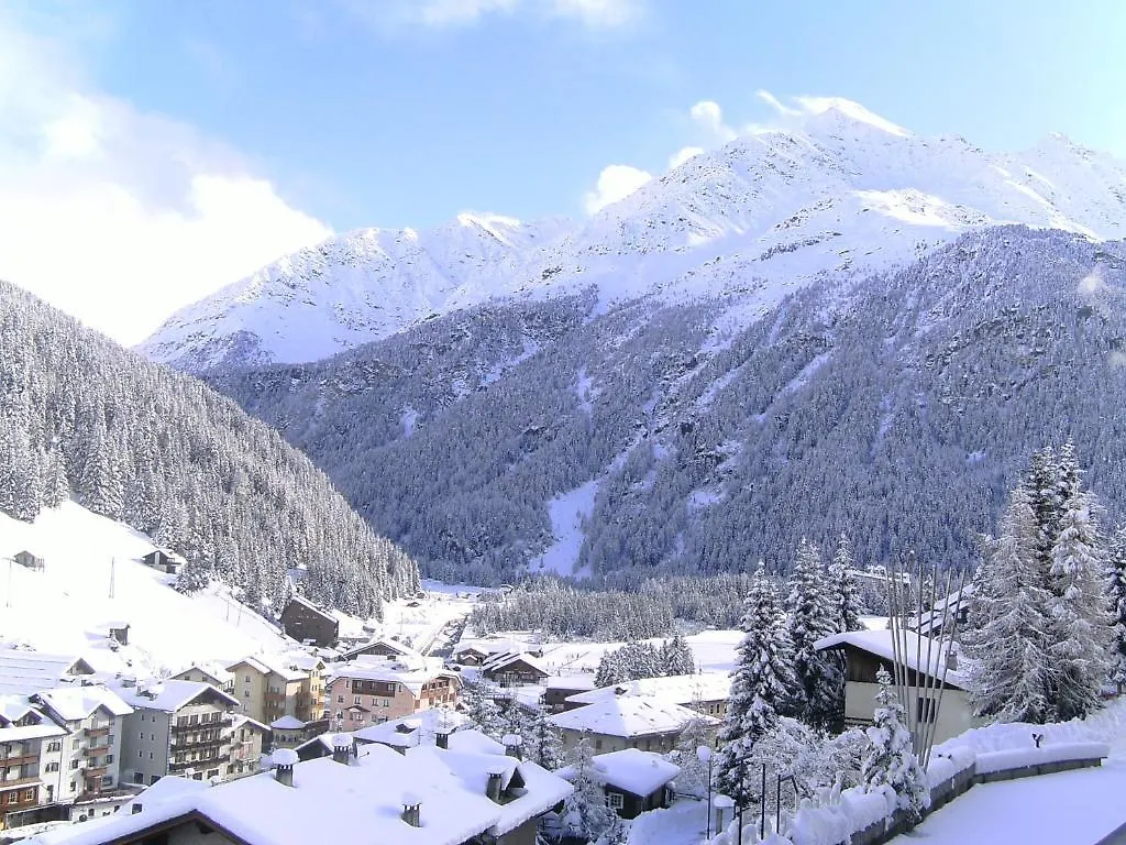 Hotel Meuble Adler - Rooms & Mountain Apartments