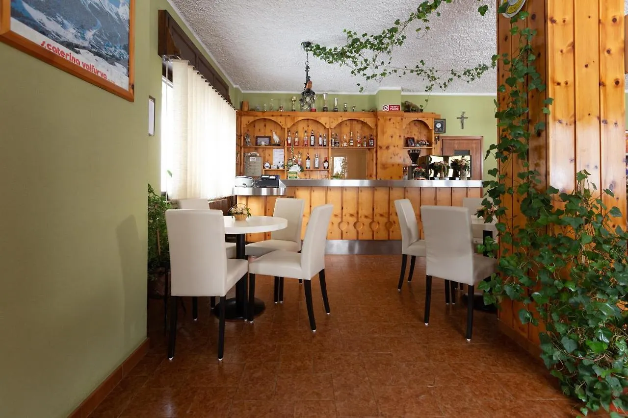 Aparthotel Hotel Meuble Adler - Rooms & Mountain Apartments Italy