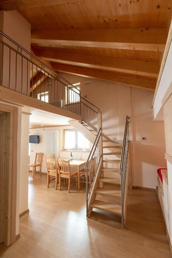 Hotel Meuble Adler - Rooms & Mountain Apartments 0*, Santa Caterina Valfurva
