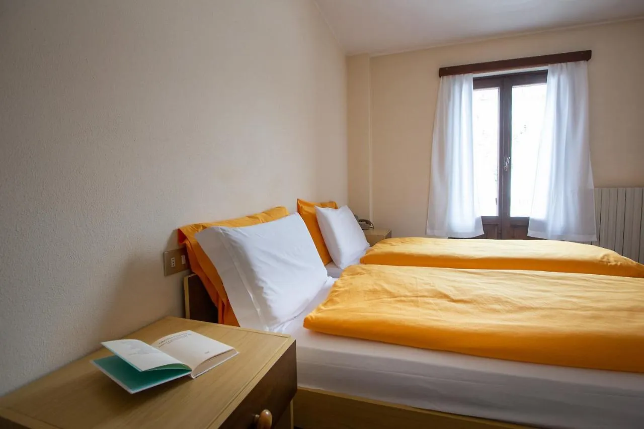 Hotel Meuble Adler - Rooms & Mountain Apartments 0*, Santa Caterina Valfurva
