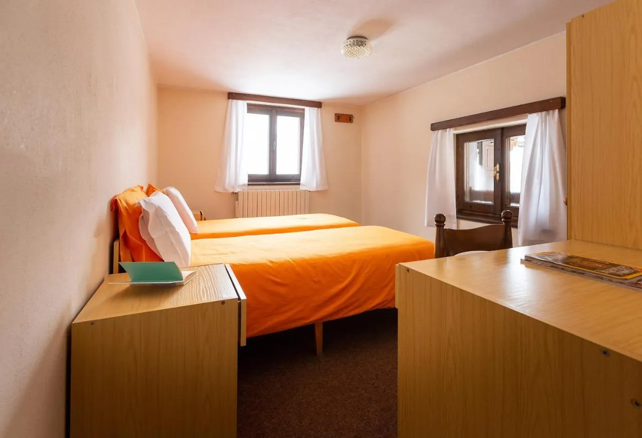 Hotel Meuble Adler - Rooms & Mountain Apartments Italy
